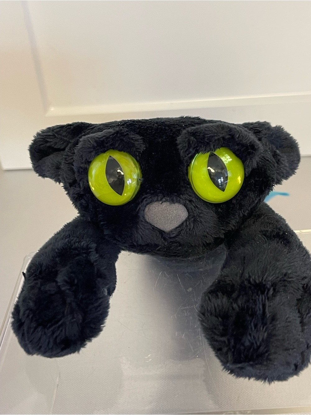 Manhattan Toy Co Black Lavish Lanky Ziggie Plush Cat Toy Bright Green Eye 14”